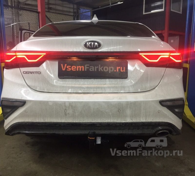 Фаркоп ORIS-BOSAL 6764A Kia Cerato 2018