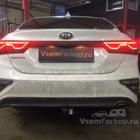 Фаркоп ORIS-BOSAL 6764A Kia Cerato 2018