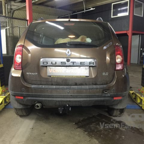 Фаркоп BERG F4711001 Renault Duster 2010