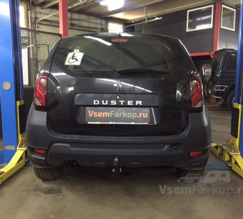 Фаркоп BERG F4711001 Renault Duster 2015